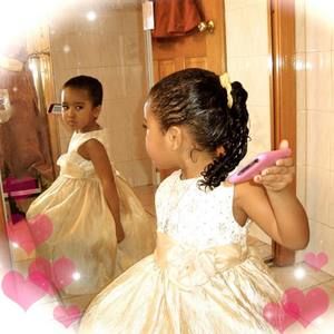 Meet your Posher, Leslie